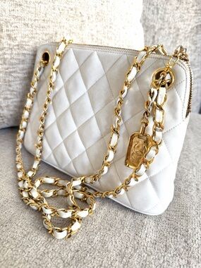 CHANEL Vintage White Bag
